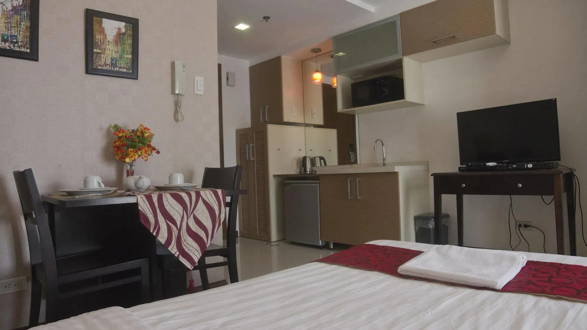 Sunshine City Suites Pasig City Hotel