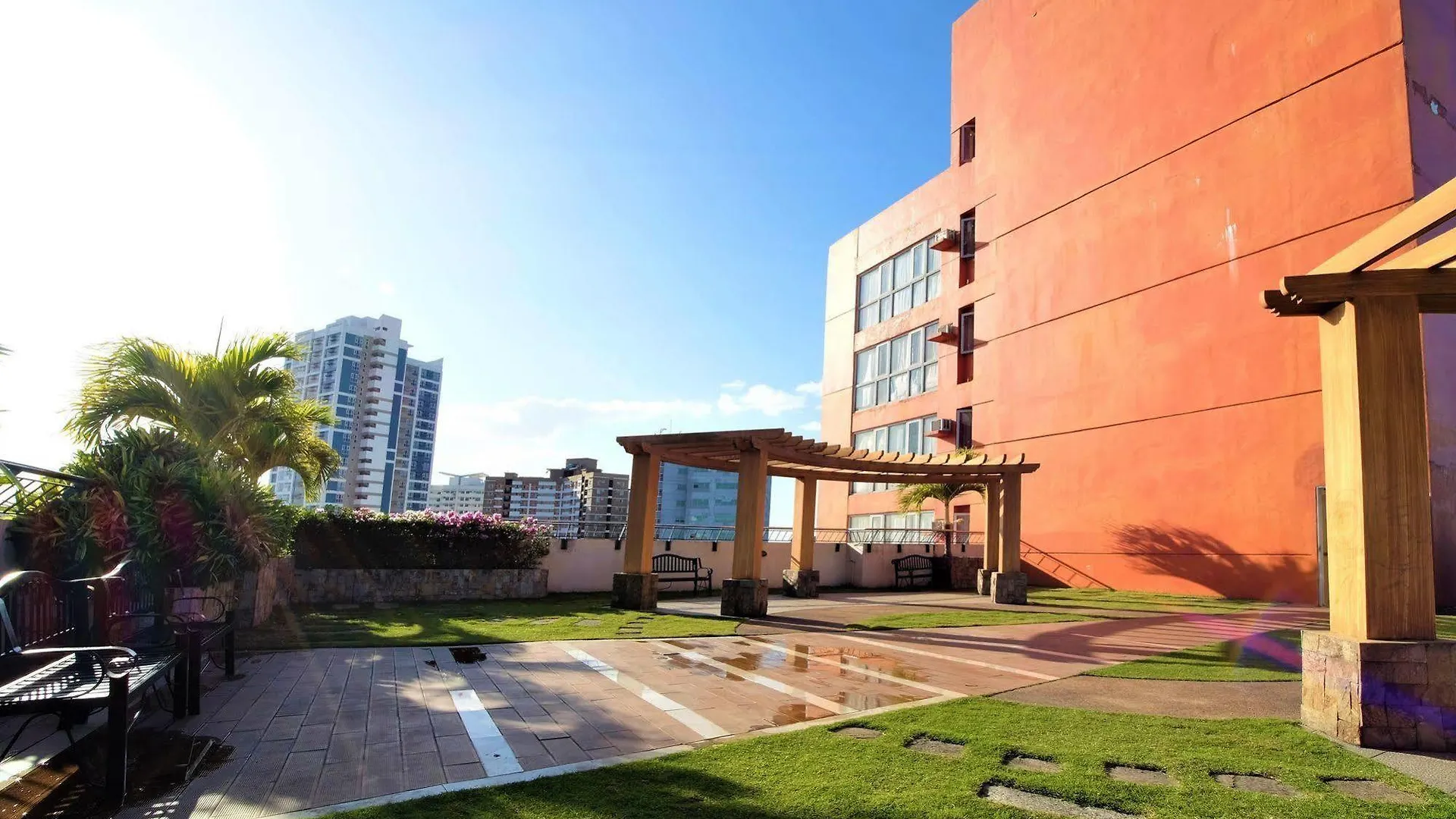 Sunshine City Suites Pasig City Hotel